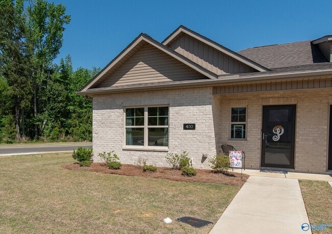 property at 400 Ronnie Drive SE
