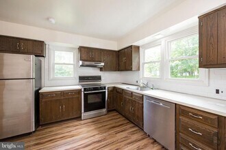 918 Dogwood Ln in Collegeville, PA - Building Photo - Building Photo