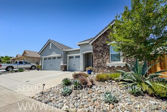 2926 Fantail Ln in Lincoln, CA - Building Photo - Building Photo