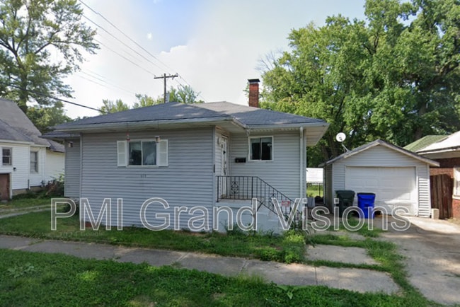property at 432 W Center St