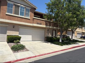 33432 Winston Way, Unit C in Temecula, CA - Building Photo