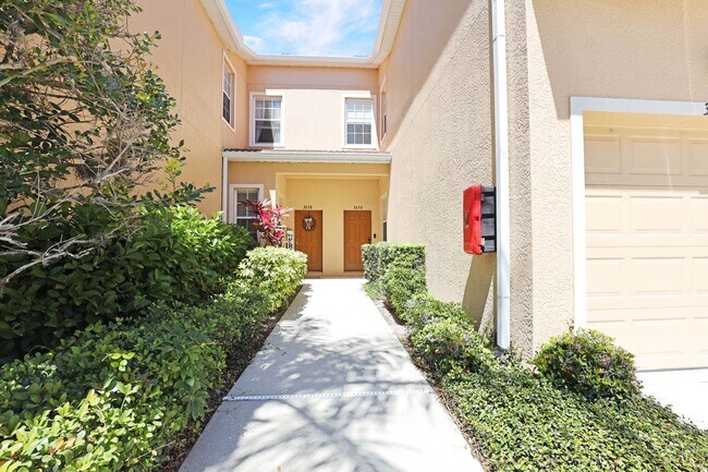 property at 3656 Parkridge Cir