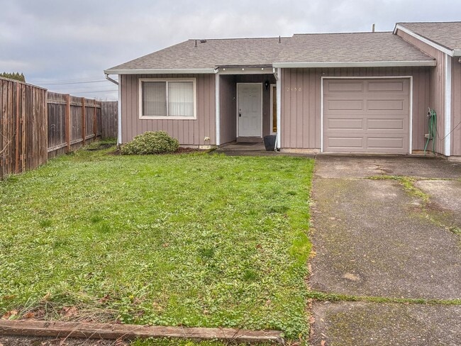 2458 SE 53rd Ave in Hillsboro, OR - Building Photo - Building Photo