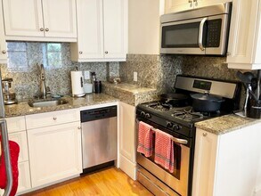 247 Newbury St in Boston, MA - Building Photo - Building Photo