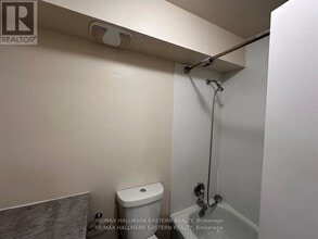 106 Lansdowne St W in Peterborough, ON - Building Photo - Building Photo