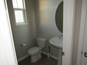 66 Belle Harbor Cir in Pittsburg, CA - Building Photo - Building Photo