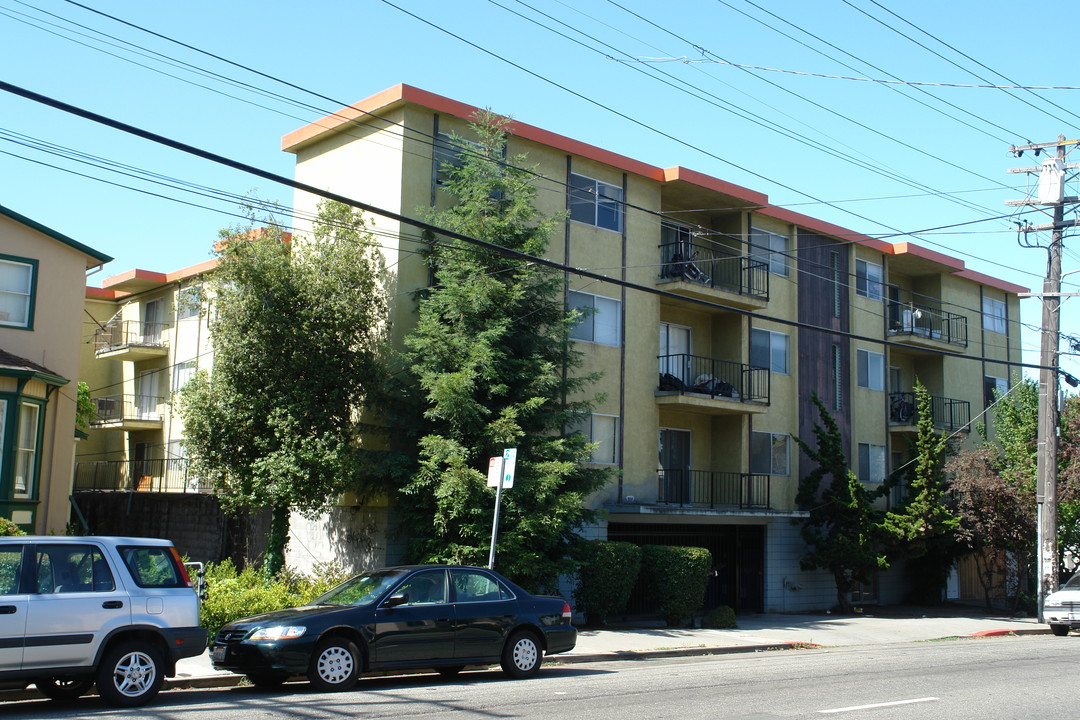 2216-2220 Dwight Way in Berkeley, CA - Building Photo