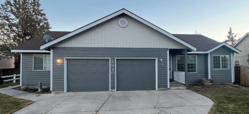 1620 SW Rimrock Way in Redmond, OR - Building Photo