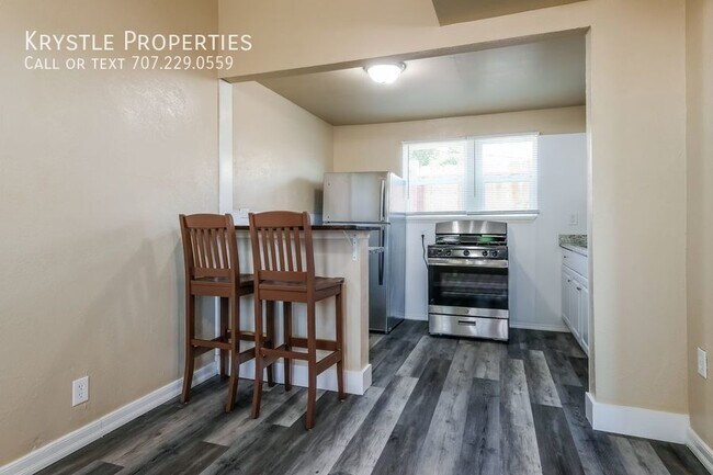 218 Idora Ave-Unit -B in Vallejo, CA - Building Photo - Building Photo