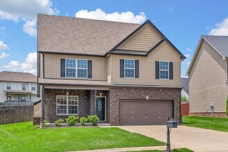 2863 McManus Cir in Clarksville, TN - Building Photo - Building Photo