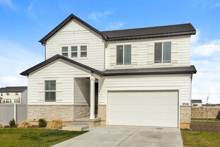 4526 W 1150 S in Sunset, UT - Building Photo