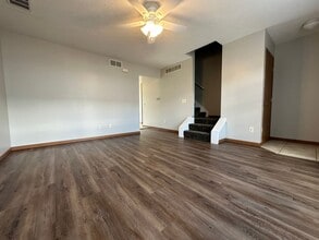 219 Crossing Dr in Normal, IL - Building Photo - Building Photo