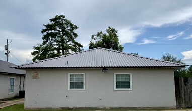 4111 Highway 31 in Opelousas, LA - Foto de edificio - Building Photo