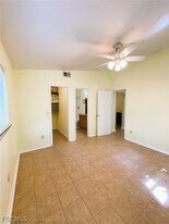 7365 Coon Rd in North Fort Myers, FL - Building Photo