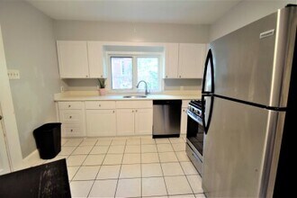 11-11 Undine Rd in Boston, MA - Building Photo - Building Photo