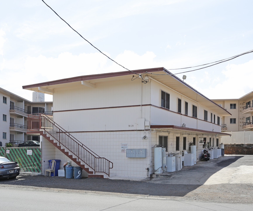 98-135 Kanuku St in Aiea, HI - Building Photo