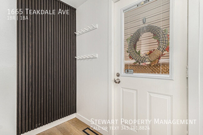 1665 Teakdale Ave in Ottawa, ON - Building Photo - Building Photo