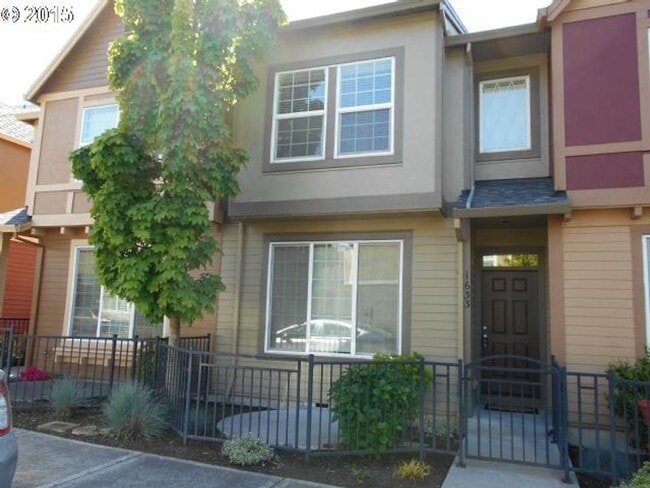 1633 SW 171st Terrace in Beaverton, OR - Foto de edificio - Building Photo
