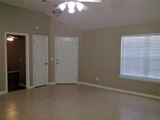 416 Cherokee Gate Dr in Yukon, OK - Building Photo - Building Photo