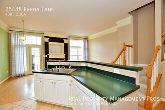 25488 Freda Ln in Chantilly, VA - Building Photo - Building Photo