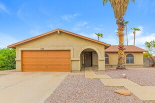 503 W Cheyenne Dr in Chandler, AZ - Building Photo