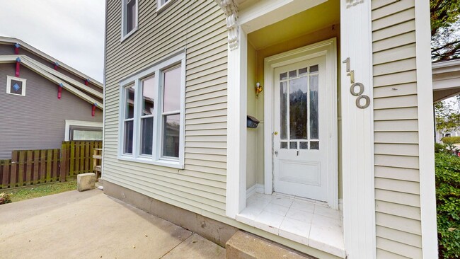 1100 Baxter Ave in Louisville, KY - Building Photo - Building Photo