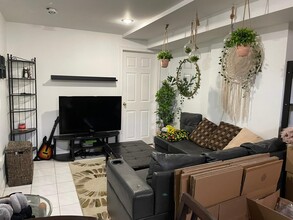 87 Mary Pearson Dr in Toronto, ON - Building Photo - Building Photo