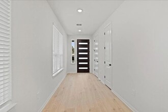 1612 Kit Cir in Austin, TX - Building Photo - Building Photo