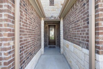 22212 Coyote Cave Trl in Briarcliff, TX - Building Photo - Building Photo