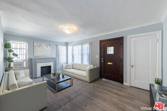 10630 Bloomfield St in Los Angeles, CA - Building Photo - Building Photo