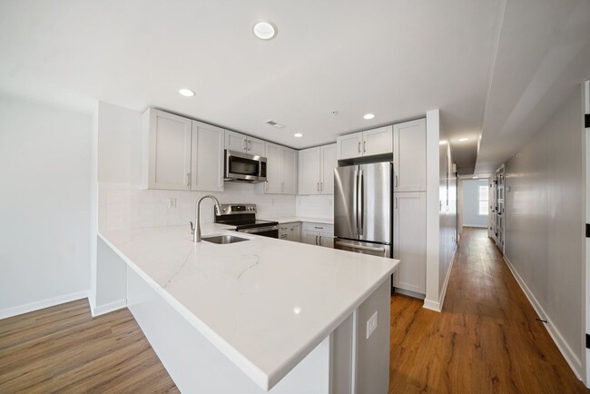 5 N Walnut St in West Chester, PA - Foto de edificio - Building Photo