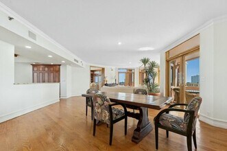 300 SE 5th Ave in Boca Raton, FL - Building Photo - Building Photo