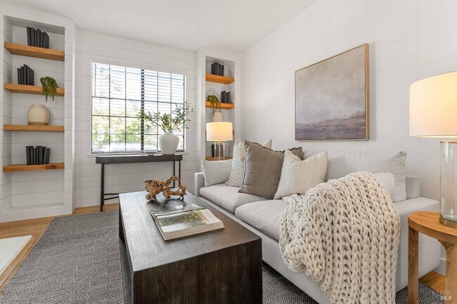 93 Ashford Ave in Mill Valley, CA - Building Photo - Building Photo