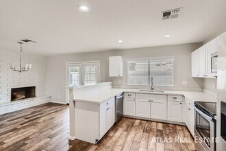 10817 N 46th Ave in Glendale, AZ - Building Photo - Building Photo