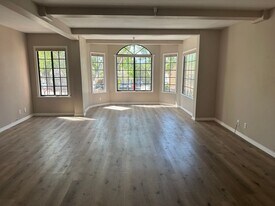 1641 Mission Dr in Solvang, CA - Building Photo