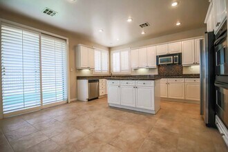 2894 Carmelo Dr in Henderson, NV - Building Photo - Building Photo