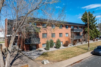 Marine Apartments in Boulder, CO - Building Photo - Building Photo