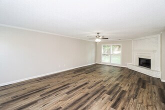 8821 Chimneyrock Blvd. in Memphis, TN - Building Photo - Building Photo