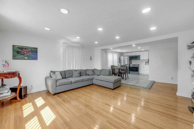 489 Madeline Ave in Garfield, NJ - Building Photo - Building Photo