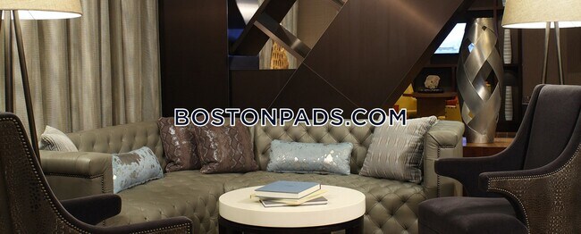 1 Park Ln-Unit -ST in Boston, MA - Building Photo - Building Photo