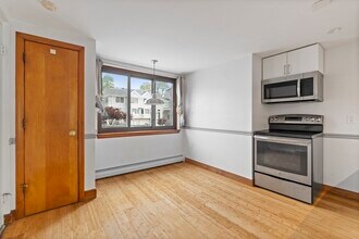 1800 Columbia Rd in Boston, MA - Building Photo - Building Photo