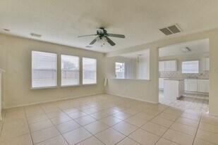 5719 Clerkenwell Dr in Houston, TX - Building Photo