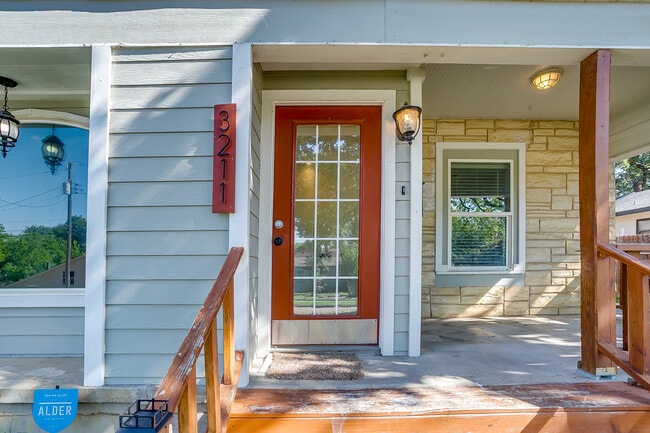 3211 Montague St in Fort Worth, TX - Building Photo - Building Photo