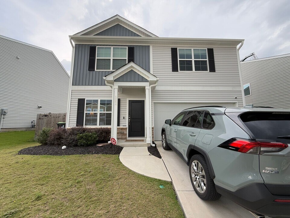 5244 Calhoun Pl in Knightdale, NC - Building Photo