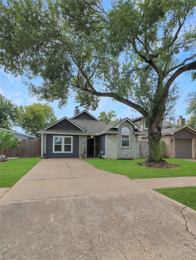 5622 Lycomb Dr in Houston, TX - Building Photo - Building Photo