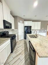 12233 Loggeta Way in Las Vegas, NV - Building Photo - Building Photo