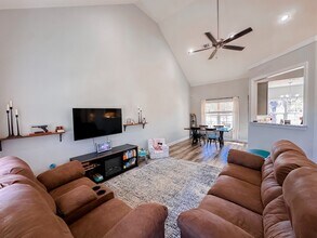 6454 Self Creek Rd in Starkville, MS - Building Photo - Building Photo