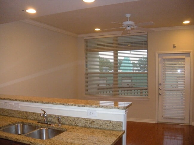 305 E 31st St in Austin, TX - Building Photo - Building Photo