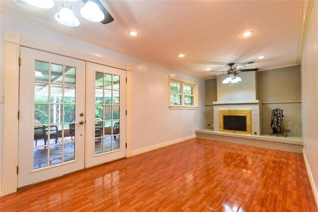 property at 10518 Hazelhurst Dr