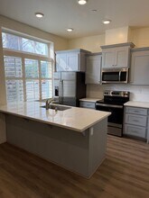 303 U St in Sacramento, CA - Building Photo - Building Photo